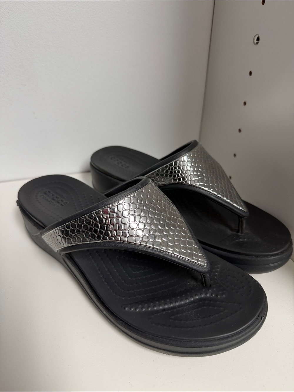 CROCS Black Dual Comfort Thong Sandals